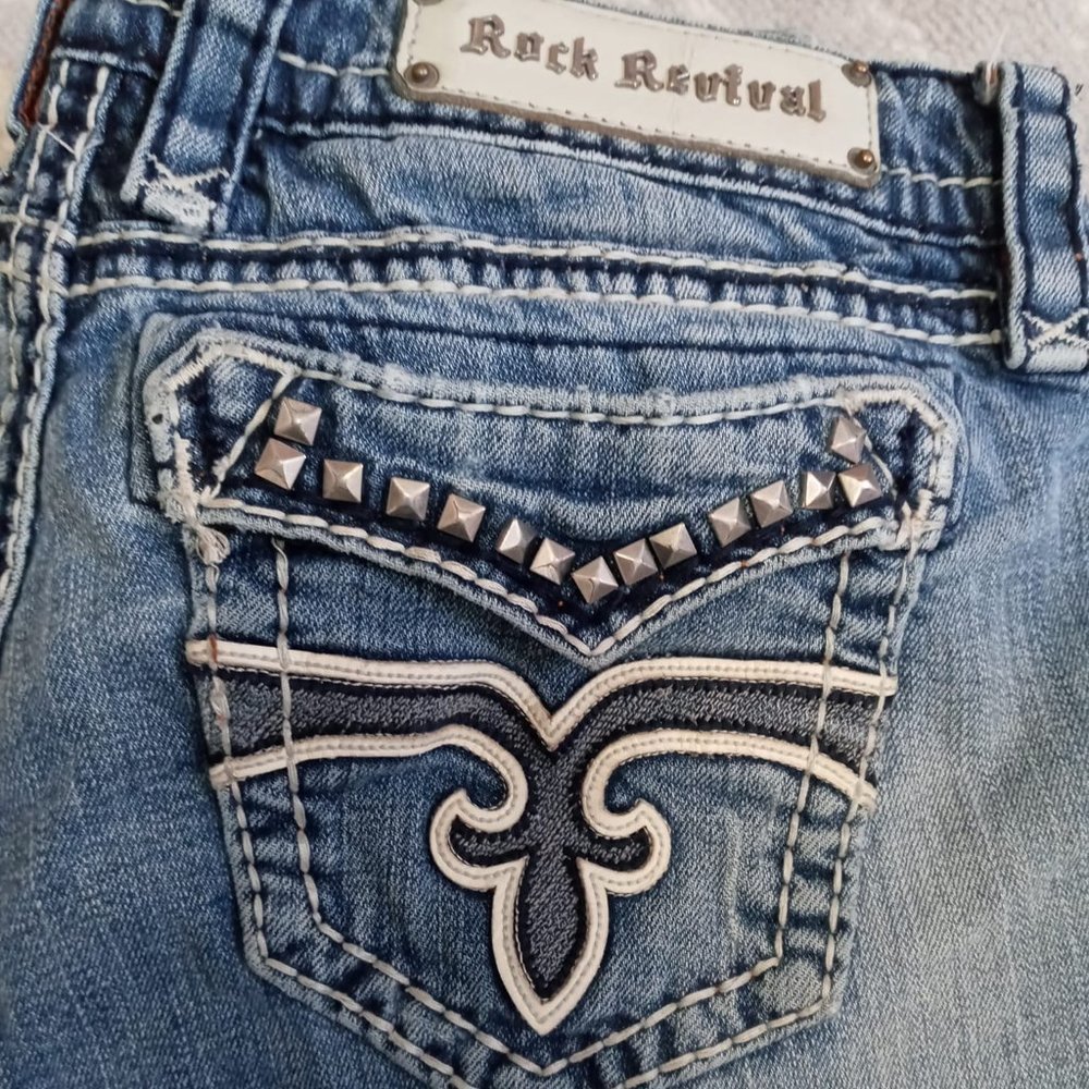 SOLD Rock Revival Liberty Studded Distressed Jeans 28